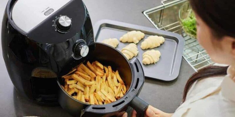 Nồi chiên không dầu có nguy cơ gây ung thư? Bác sĩ lý giải sự thật